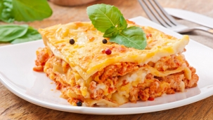 Lazanya Yemeği Nasıl Yapılır