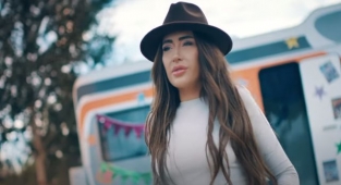 Nil Karataş - Öyle Bi Dünya Yok Şarkı Sözü