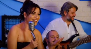 Elvan - Yaşa Doya Doya Şarkı Sözü