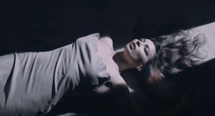 Firuze Gamze - Toz Şarkı Sözü
