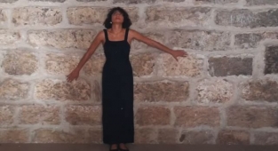 Menekşe Zeynep Kurt - Sus Şarkı Sözü