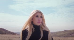 Hatice Kurtoğlu - Yerle Bir Oldum Da Şarkı Sözü