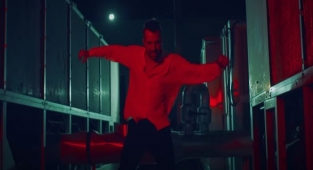 Tolgay - Hadi Hazmet Şarkı Sözü