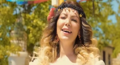 Tuğba Sarıkaya - Aşk Kazanacak Şarkı Sözü