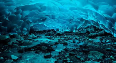 Alaska'daki Buz Mağaraları