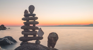 Taş Dengeleme Sanatı Nedir? Faydaları ve İlkeleri Nelerdir?