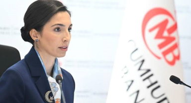 Türkiye'nin ilk kadın Merkez Bankası Başkanı : Hafize Gaye Erkan