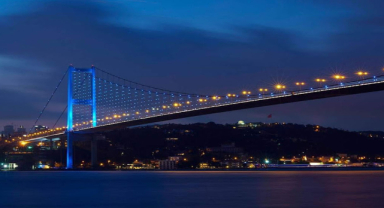 Fatih Sultan Mehmet Köprüsü İstanbul'un simgesi