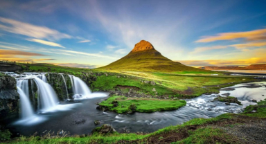İzlanda'nın En Popüler Dağ Kirkjufell