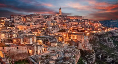 İtalya'daki Matera Kasabası Dünyanın En Eski Yerleşim Yerlerinden Biri