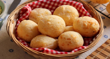 Pao de Queijo: Brezilya'nın Peynirli Atıştırmalığı
