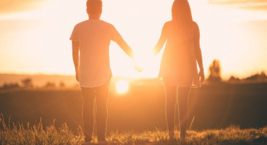 Her Kadın Biraz Bekletir