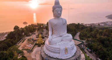 Phuket'in Zirvesindeki Umudun Sembolü: Büyük Buda
