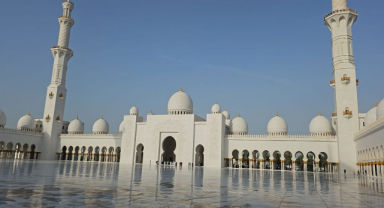 Büyük Şeyh Zayed Camii: Abu Dhabi'nin İkonik Başyapıtı