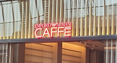 Emirates Mall'daki Emporio Armani Cafe
