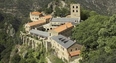 Abbaye Saint Martin du Canigou: Bin Yıllık Bir Tarihin İzinde