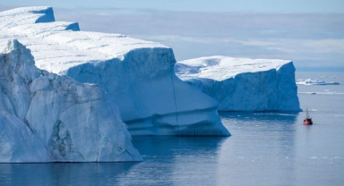 Grönland Buzundaki Gizemli Hayalet Figürü