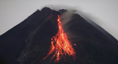 Merapi Yanardağı: Endonezya'nın Ateş Pusu
