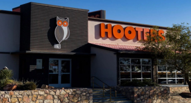 Hooters Restoranı: 1983'ten Beri Lezzet ve Eğlence