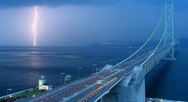 Akashi Kaikyo Köprüsü