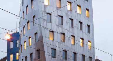 Frank Gehry’nin Almanya’daki Eseri Gehry Tower