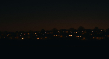 Uzak Ev Işıkları Geceleri Neden Yanıp Sönüyormuş Gibi Görünür?