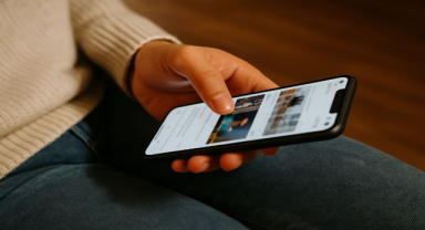 Sosyal Medyada Kaydırma Hareketinin Dopamin Döngüsünü Yeniden Programladığı Keşfedildi