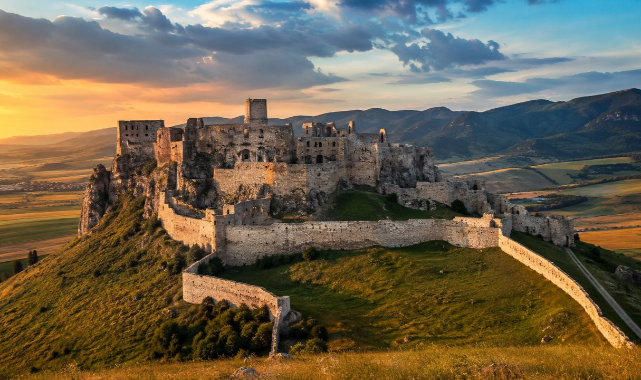 Slovakya'daki Spiš Kalesi: Tarihi, Özellikleri ve UNESCO Mirası